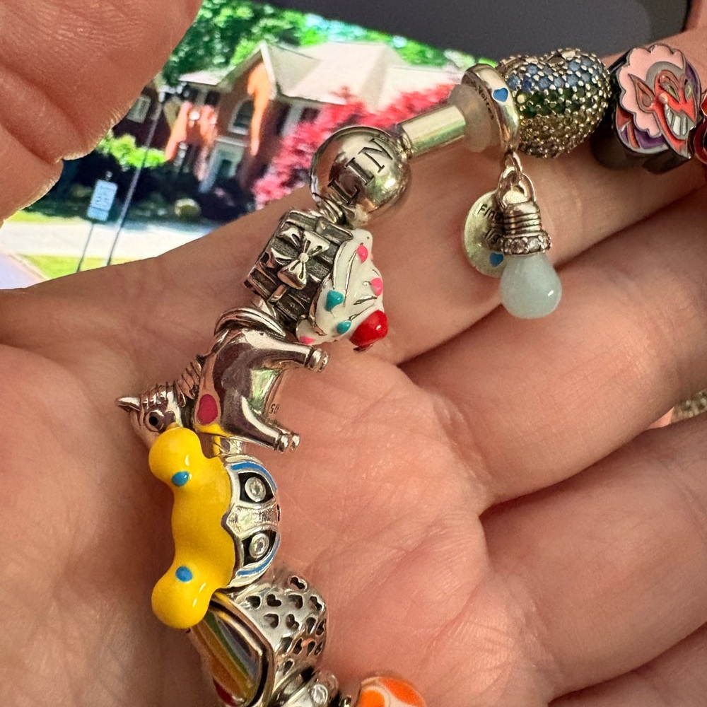 Linx bracelet with Power Puff Girl theme - Picture 2 of 5